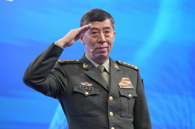 Κίνα: Αγνοείται η τύχη του υπουργού Άμυνας – Σιγή από τις αρχές