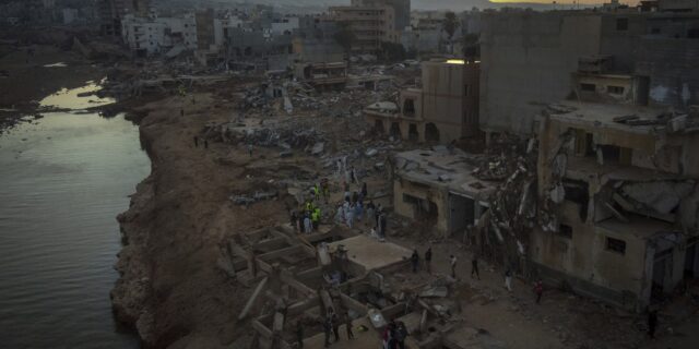 Λιβύη: Κάτοικοι της Ντέρνα διαδηλώνουν ζητώντας να λογοδοτήσουν οι υπεύθυνοι για την καταστροφή