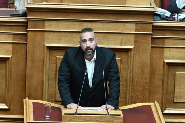Σπαρτιάτες: Υπό διάλυση το κόμμα – Ανεξαρτητοποιήθηκε ο βουλευτής Γιώργος Μανούσος