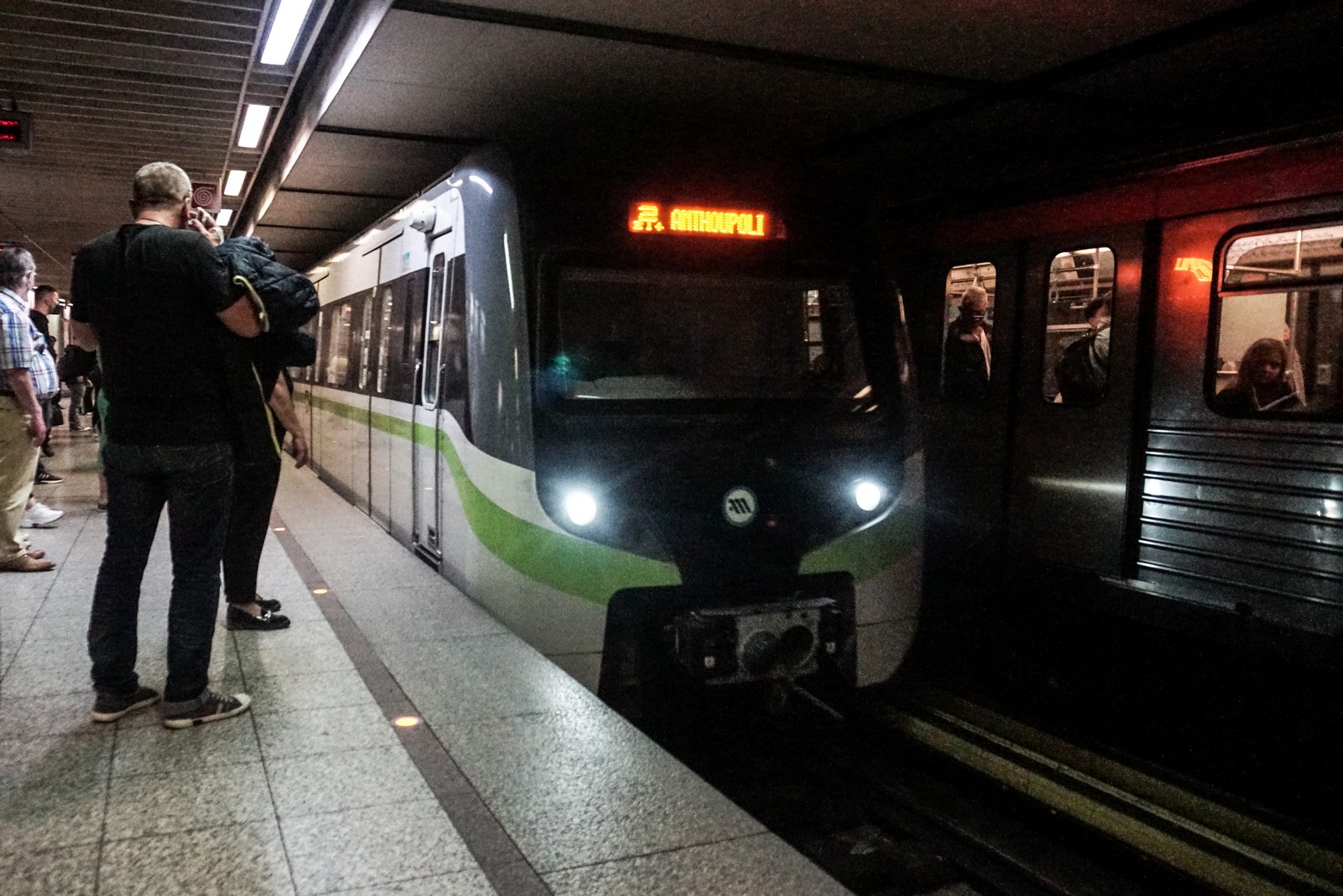 Στάση εργασίας σε μετρό και τραμ: Στη δικαιοσύνη προσφεύγει η ΣΤΑΣΥ