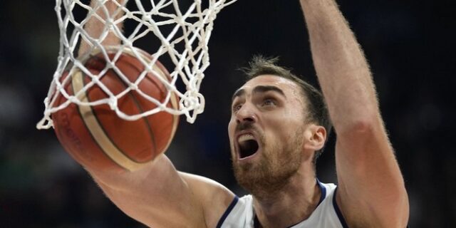 MundoBasket 2023: Η Σερβία του συγκλονιστικού Μιλουτίνοβ στον τελικό με ονειρική εμφάνιση απέναντι στον Καναδά