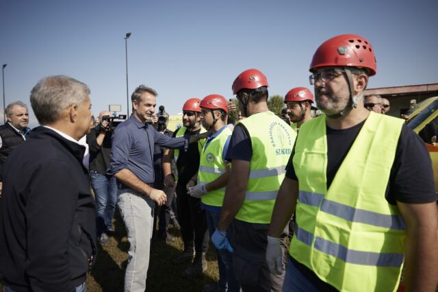 Μητσοτάκης από Καρδίτσα: “Δεν κρύφτηκα ποτέ, είμαι πάντα εδώ στα δύσκολα”