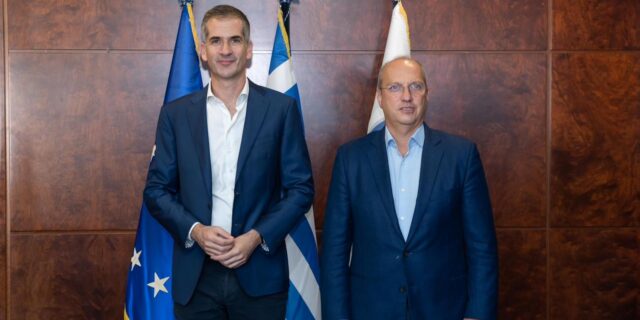 Συνάντηση Οικονόμου – Μπακογιάννη: Στο επίκεντρο η ενίσχυση της αστυνόμευσης στις γειτονιές