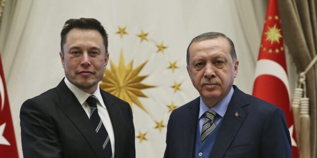 Ο Ερντογάν πρότεινε στον Μασκ να κατασκευάσει εργοστάσιο της Tesla στην Τουρκία