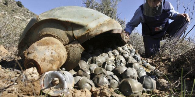 Ουκρανία: Γεωργός σκοτώθηκε όταν το τρακτέρ του έπεσε σε νάρκη
