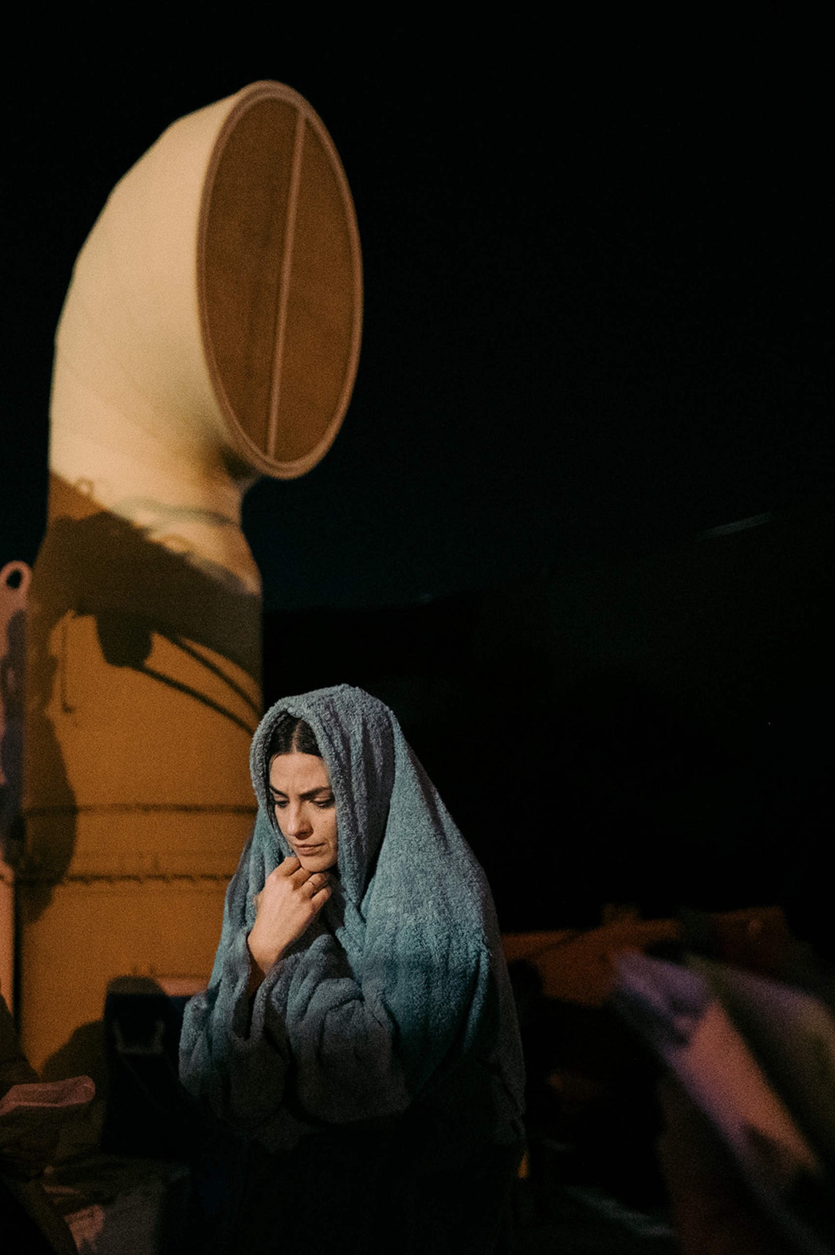 Backstage φωτογραφία από τη νέα σειρά "Το Ναυάγιο" του MEGA