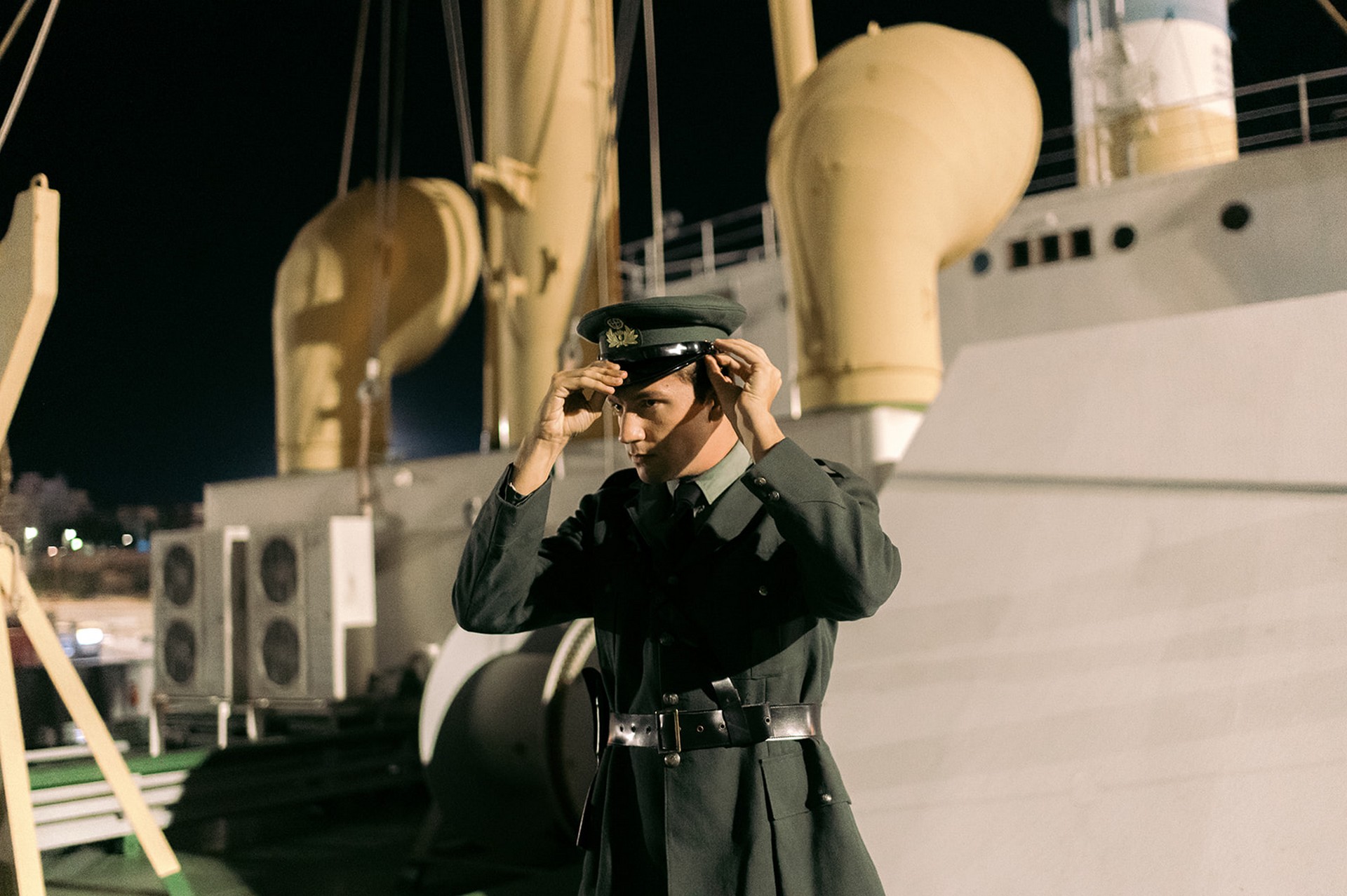 Backstage φωτογραφία από τη νέα σειρά "Το Ναυάγιο" του MEGA