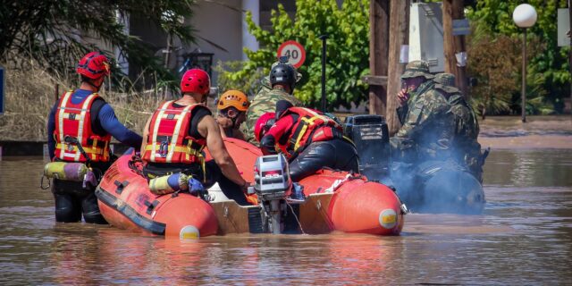 Κακοκαιρία-Καρδίτσα:  Στους 14 οι νεκροί –  Εντοπίστηκαν νεκροί μητέρα και γιος