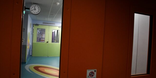 Μυστήριο με τα εγκαύματα του 4χρονου κοριτσιού – Τι ερευνά η ΕΛ.ΑΣ