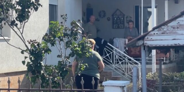 Το NΕWS 24/7 στον Παλαμά Καρδίτσας: “Δεν έχουμε ρεύμα και νερό δυο μέρες. Ευτυχώς ζούμε”