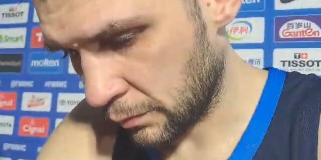 Συγκλόνισε ο δακρυσμένος Παπανικολάου στο SPORT24: “Με πονάει ότι δεν βοήθησα εγώ”