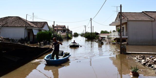 Πλημμύρες: “Καύσιμο” ακρίβειας από τις καταστροφές στην παραγωγή