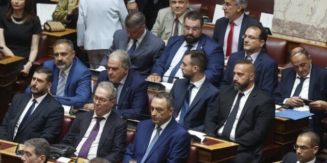 Κωμωδία στους Σπαρτιάτες: Ο Στίγκας καλεί τους διαγραφέντες