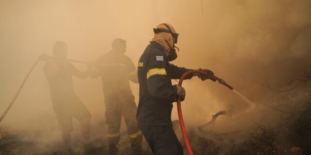 Φωτιά στη Σταμάτα: Συνελήφθη αγρότης για εμπρησμό από αμέλεια