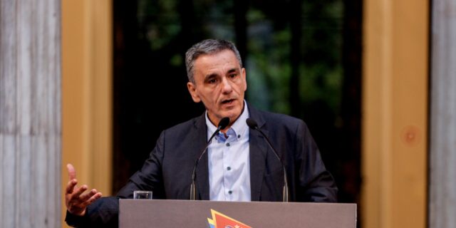 Τσακαλώτος: “Ζητώ την εντολή να προχωρήσουμε μαζί στη νέα αυτή περίοδο”