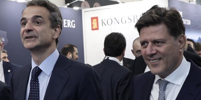Χάθηκε η μπάλα: Υπουργοί μπαινοβγαίνουν, η κυβέρνηση ρετάρει…