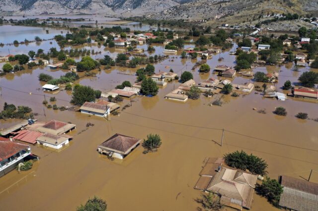 Τράπεζες: “Παγώνουν” δάνεια και πλειστηριασμούς για τους πλημμυροπαθείς μέχρι τέλος του 2023