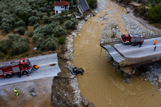 Κακοκαιρία Daniel: Εικόνες απόλυτης καταστροφής, “πνίγηκε” η μισή Ελλάδα – 112 σε πολλές περιοχές, αγωνία για το δεύτερο κύμα