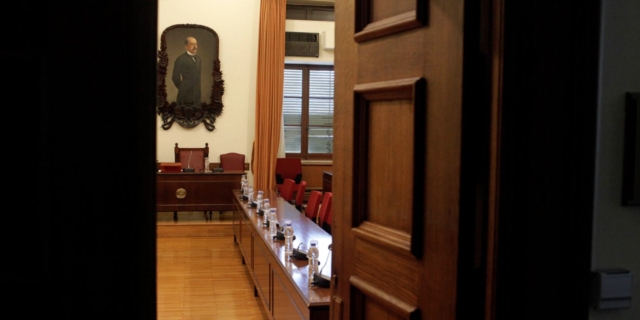 Βουλή: Να ξεμπερδεύει με Ράμμο και Σκάνδαλο Υποκλοπών επιχειρεί η κυβέρνηση