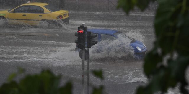 Περιορισμένα τα περιστατικά από την κακοκαιρία – Πού σημειώθηκαν προβλήματα