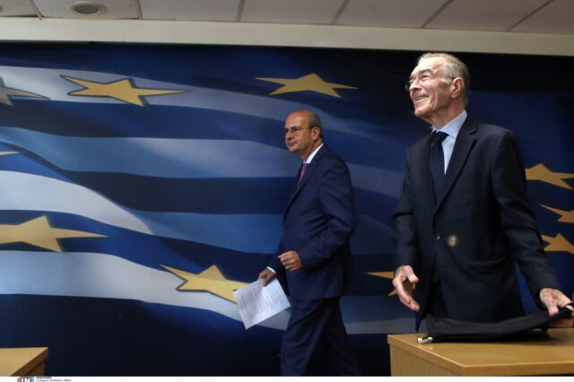 Σε αναζήτηση έξτρα πόρων από τους πλούσιους και μη η κυβέρνηση – Στα 50 εκατ. η συνεισφορά των τραπεζών