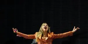 Τέιλορ Σουίφτ: Το «χρυσό» deal με τη Disney και τα εκατοντάδες εκατομμύρια για το τέλος του Eras Tour