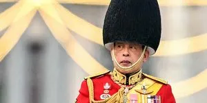 Ο πλουσιότερος βασιλιάς στον κόσμο: Η αμύθητη περιουσία του Μάχα Βατζιραλονγκόρν