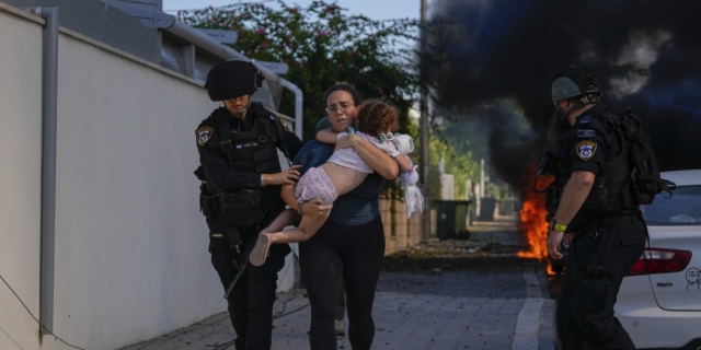 Ανάφλεξη στη Μέση Ανατολή μετά την επίθεση της παλαιστινιακής ισλαμιστικής οργάνωσης Χαμάς στο Ισραήλ