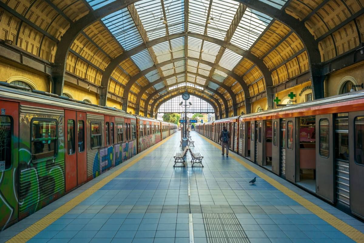 Πόσο πλούσιοι είναι τελικά οι Έλληνες, σε έναν κόσμο που γίνεται πλουσιότερος