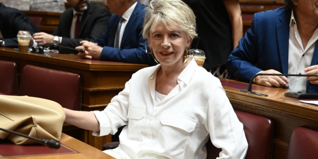 Ακρίτα σε Κασσελάκη: “Το ζητούμενο δεν είναι η αναπαραγωγή του DNA μας”