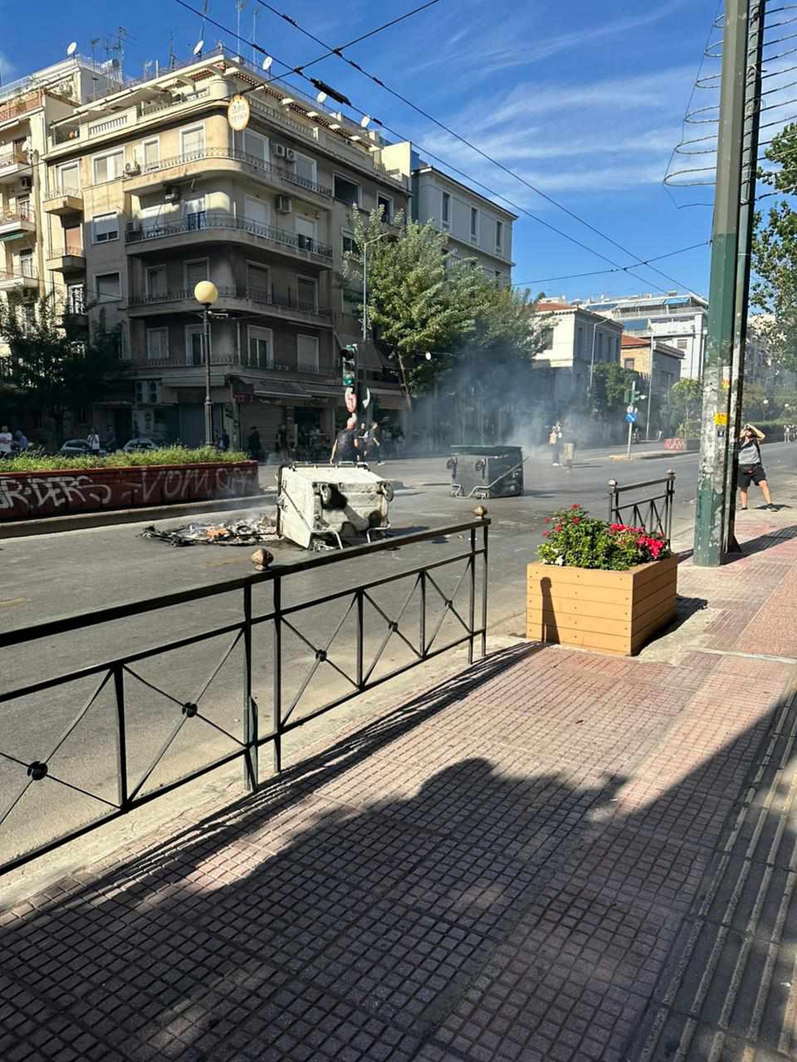 Ένταση έξω από την ΑΣΟΕΕ