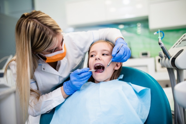Παιδί σε οδοντίατρο