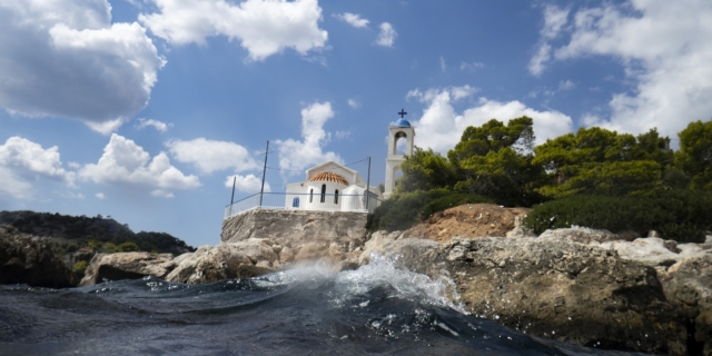Εορτολόγιο: Ποιοι γιορτάζουν την Παρασκευή 7 Φεβρουαρίου