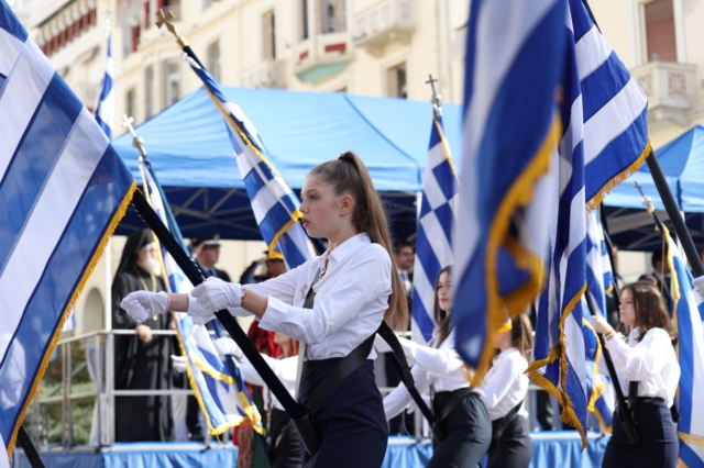 28η Οκτωβρίου: Εκτακτες κυκλοφοριακές ρυθμίσεις σε Αθήνα και Πειραιά το Σάββατο