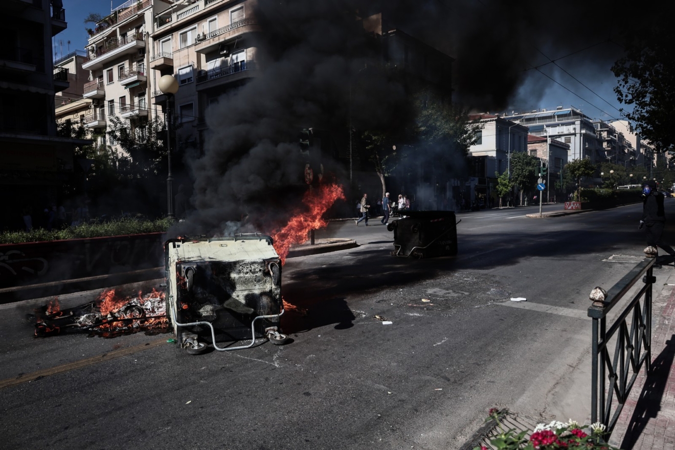 Επεισόδια έξω από την ΑΣΟΕΕ