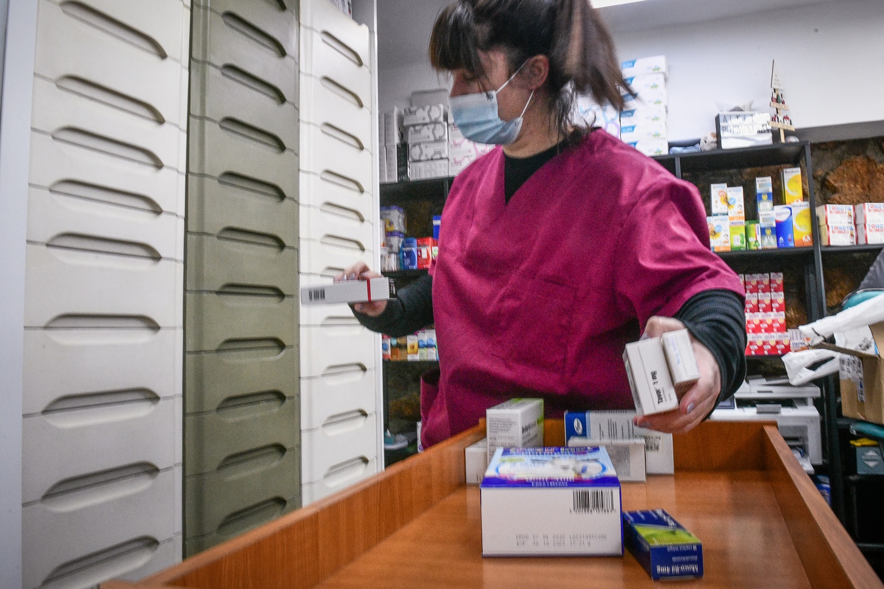 Ελλείψεις φαρμάκων: Διαψεύδουν το υπουργείο Υγείας οι φαρμακοποιοί