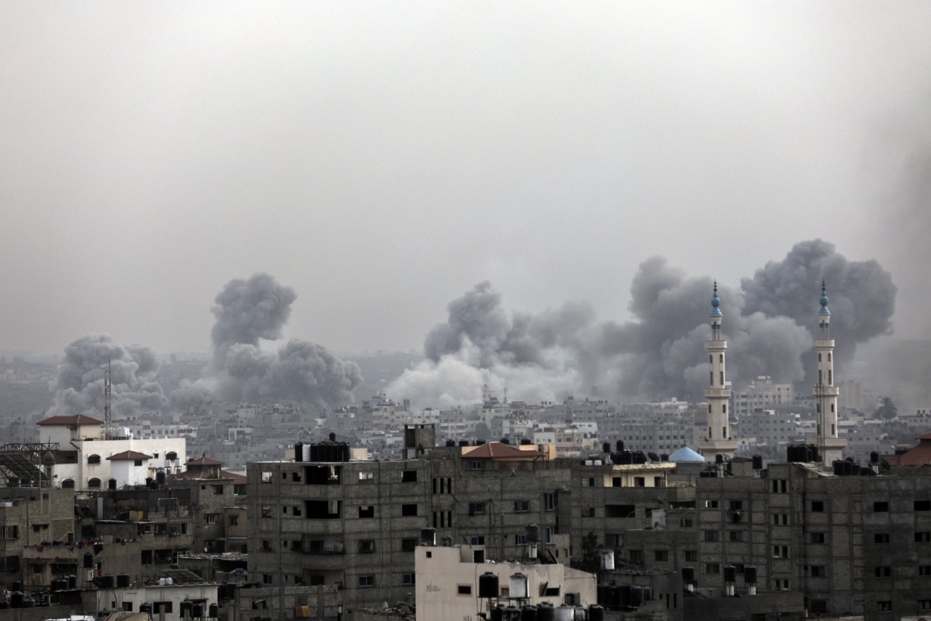 Το Ισραήλ σφυροκοπά τη βόρεια Γάζα, πλήγματα και στη Συρία – Ανησυχία για κλιμάκωση