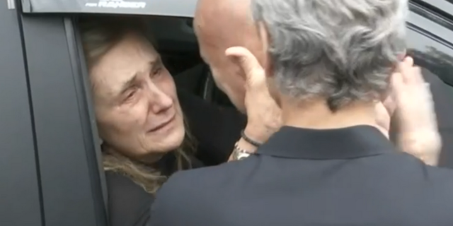 Γιάννης Ιωαννίδης: Η συγκλονιστική στιγμή που ο Γκάλης αγκαλιάζει τη σύζυγό του και κλαίνε μαζί