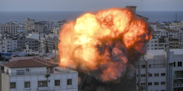 Μέση Ανατολή: Πάνω από 1000 νεκροί – Ανελέητο σφυροκόπημα στη Γάζα