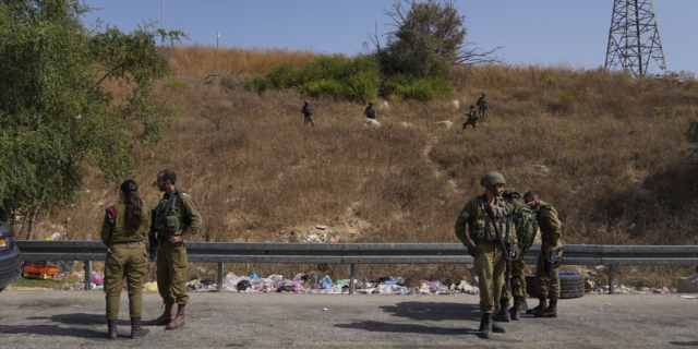 Ισραηλινοί στρατιώτες στη Δυτική Όχθη