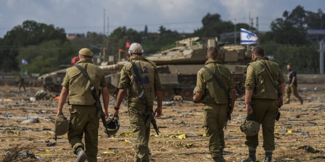Ισραήλ: Ο υπουργός Άμυνας ζητά από τους στρατιώτες να είναι “έτοιμοι για την εντολή”
