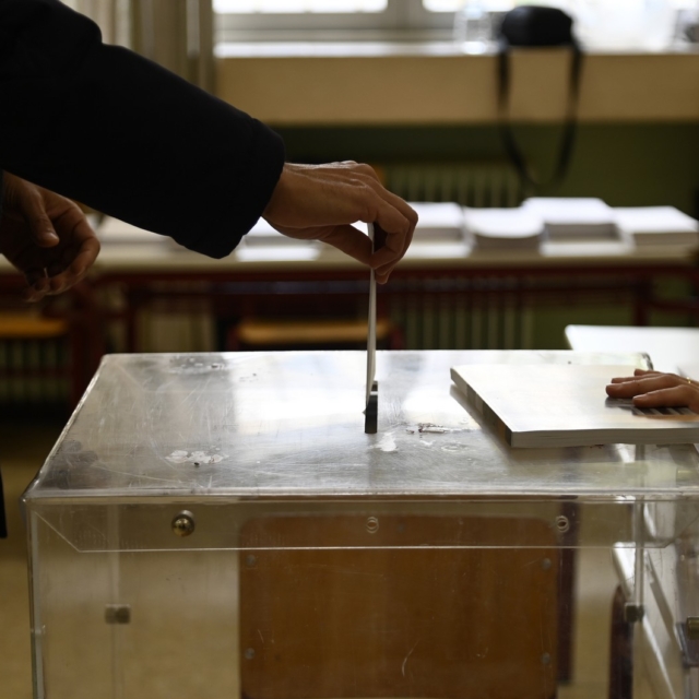 Προβάδισμα ΝΔ με 16,5 μονάδες – Πόσοι θα ψήφιζαν κόμματα από Τσίπρα και Σαμαρά