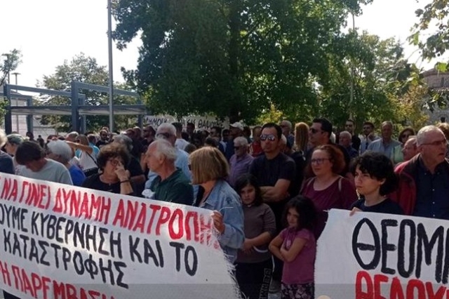 “Πνίξατε τον κάμπο, θα σας πνίξει η οργή μας” – Μεγάλο συλλαλητήριο στον Παλαμά