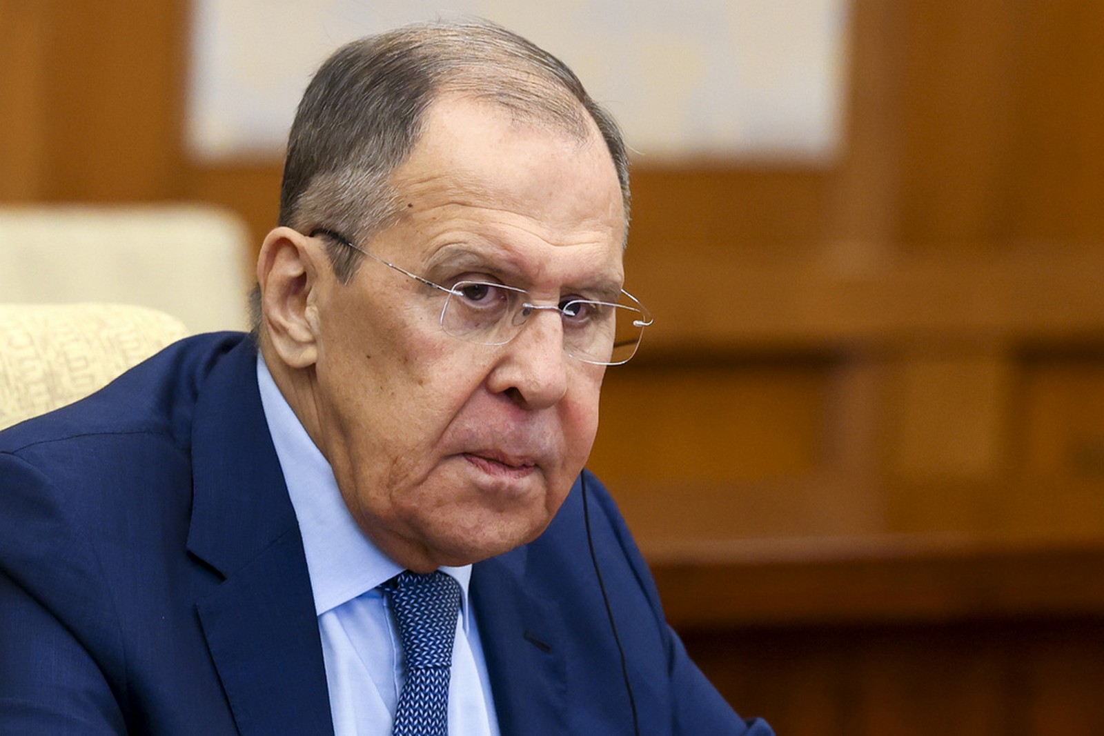 Στην Τεχεράνη ο Λαβρόφ με φόντο τον πόλεμο και τα Στενά του Ορμούζ