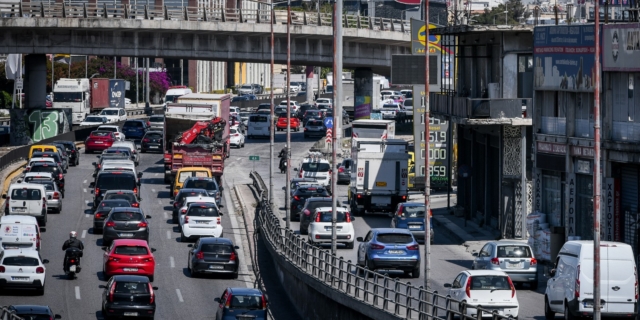 Κίνηση στους δρόμους: “Στο κόκκινο” Κηφισός και Αττική Οδός λόγω εξόδου των εκλογέων – LIVE ΧΑΡΤΗΣ