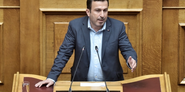 Στέφανος Παραστατίδης