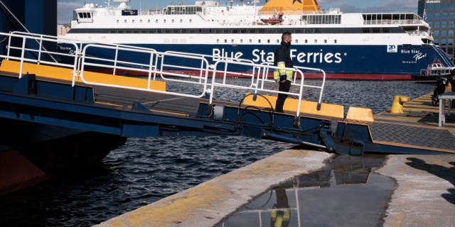 Νάξος: Προσέκρουσε πλοίο στο λιμάνι του νησιού