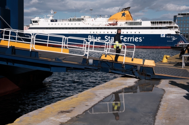 Νάξος: Προσέκρουσε πλοίο στο λιμάνι του νησιού