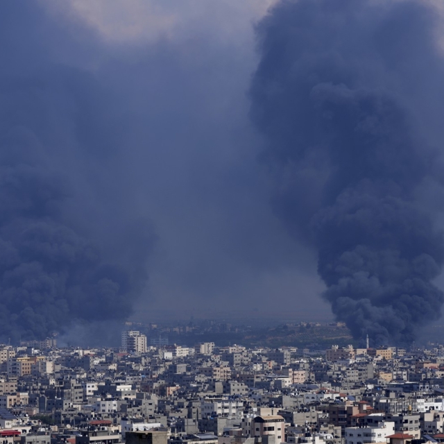 Στο δημοσιονομικό “ζύγι” νέα μέτρα – Τα δυο ορόσημα