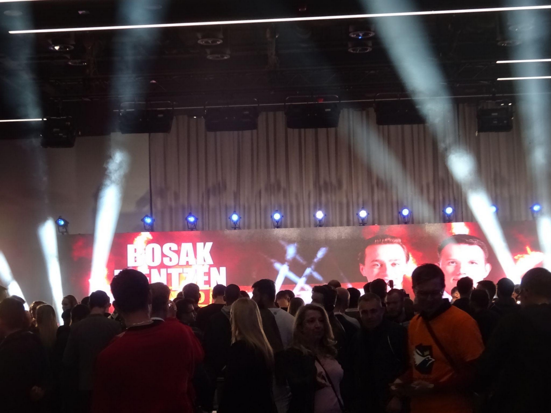 Φώτο: Ομιλία των αρχηγών του κόμματος Κονφεντεράτσια στη Βαρσοβία